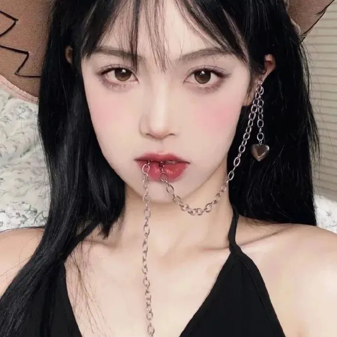 极黑的布伦希尔特：无事生非